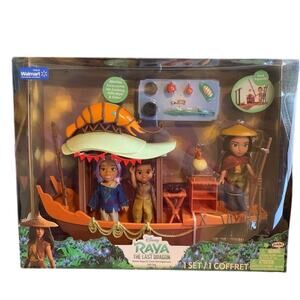 Disney Raya and the last dragon petite Raya and crew Shrimporium gift set